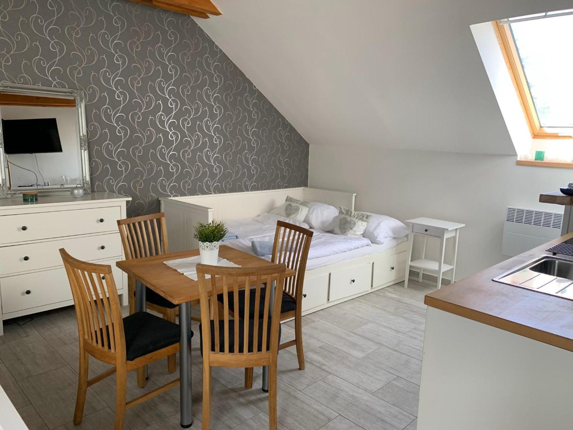 Apartmany U Orecha Boretice Exterior photo
