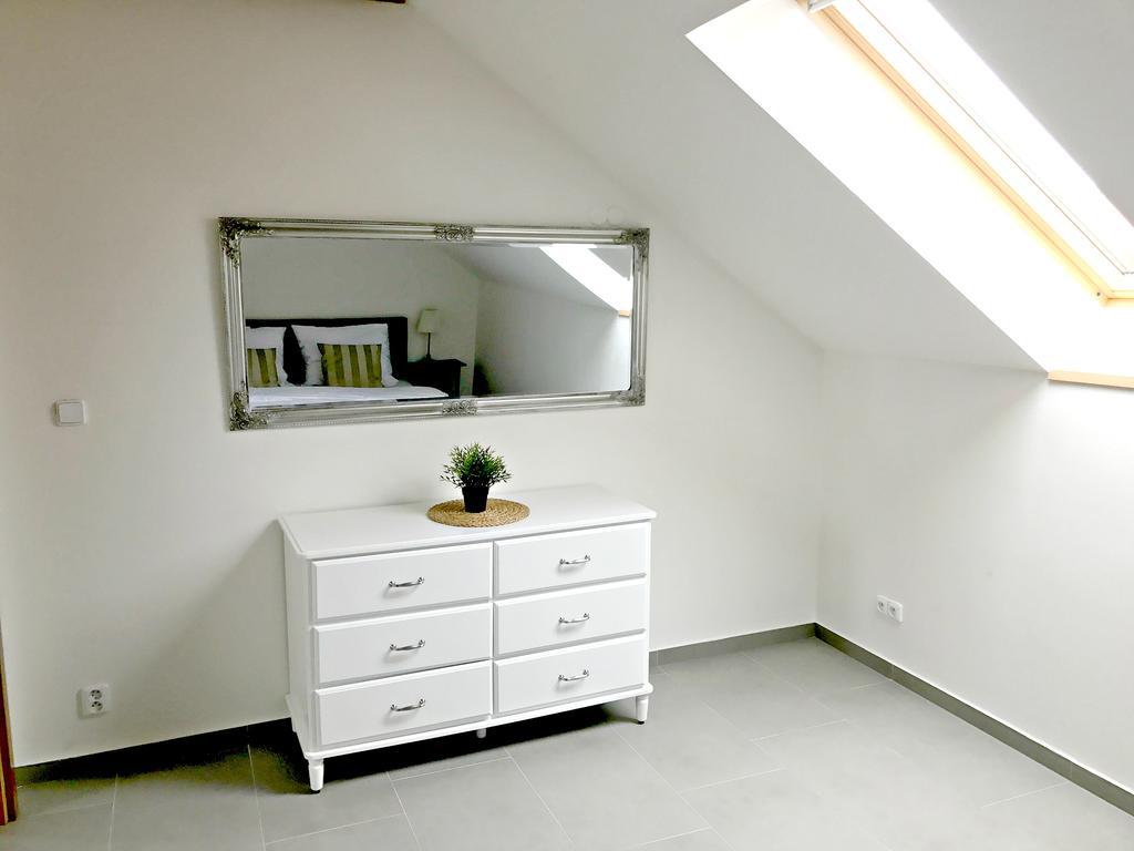 Apartmany U Orecha Boretice Exterior photo