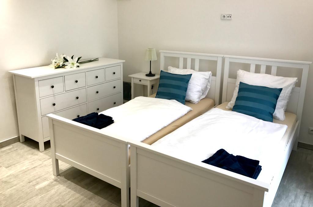 Apartmany U Orecha Boretice Exterior photo