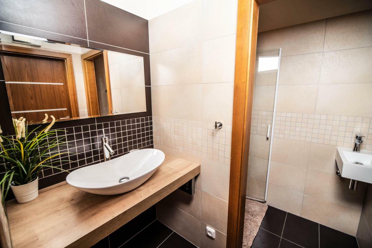 Apartmany U Orecha Boretice Exterior photo